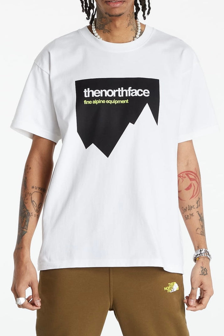 THE NORTH FACE-T-SHIRT